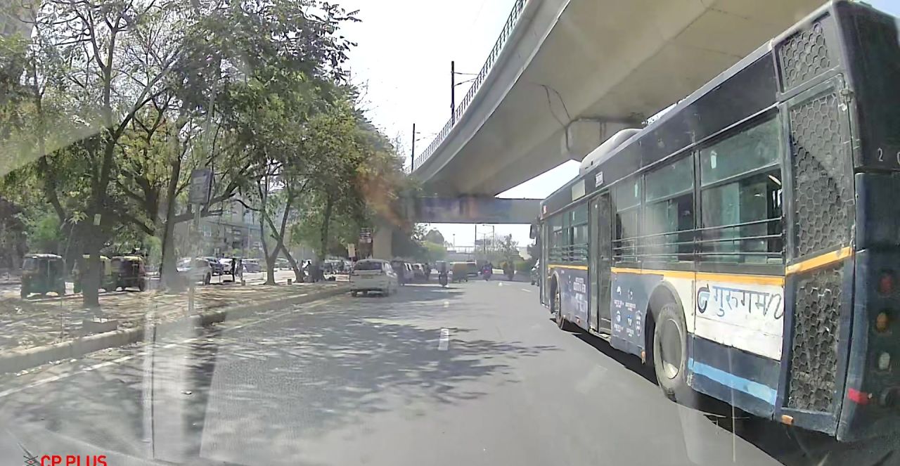 Delhi NCR dashcam frame: Day, clear