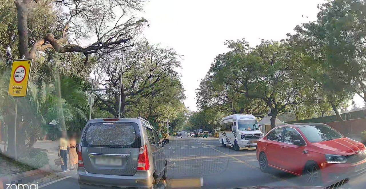 Delhi NCR dashcam frame: Day, clear